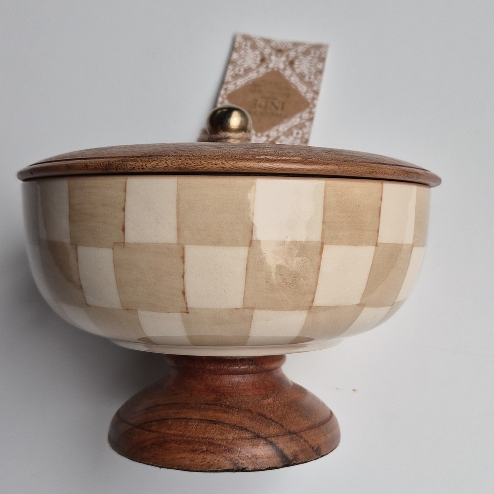 Mocha Checkered Stoneware Serving Bowl with Wooden with Lid - Picture 4 of 10